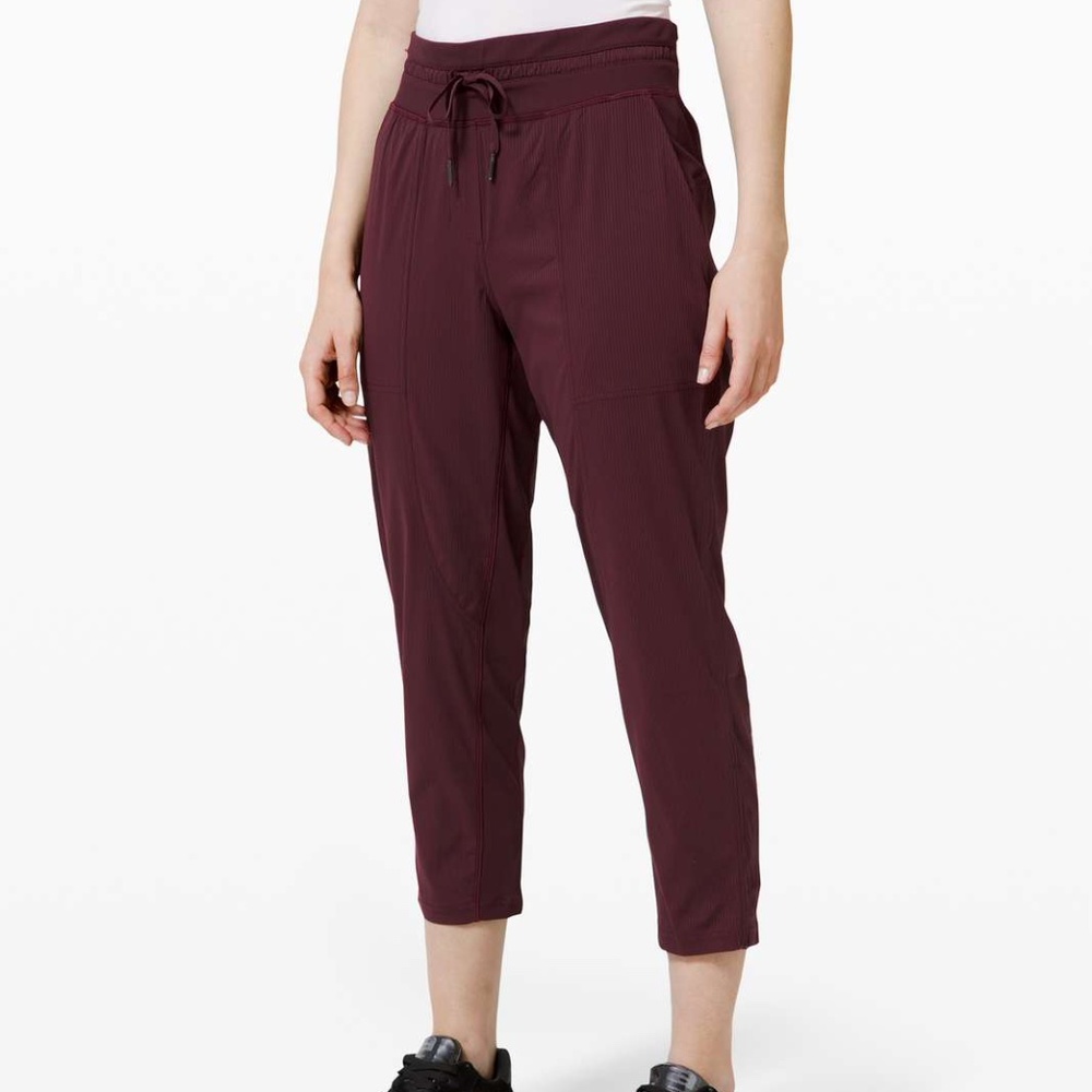 lululemon athletica Dance Studio Crop 25"